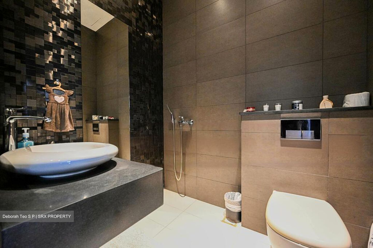 Jalan Taman (D12), Terrace #460160611